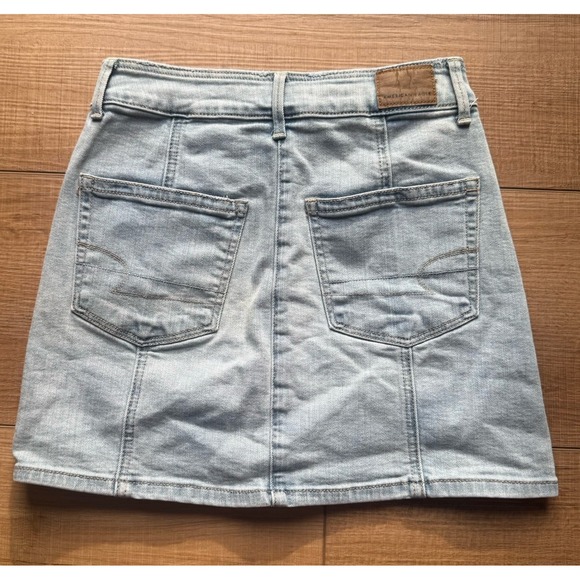 American Eagle Womens Skirt Size 0 Blue Denim Button Close Super Stretch Preppy - Picture 2 of 7